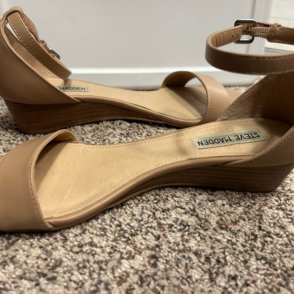 Steve Madden Renee ankle strap sandal, 8.5 M almost new - Picture 4 of 5